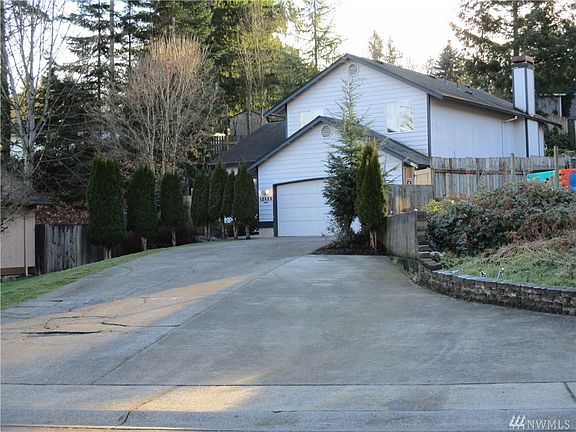 2nd image of 12525 SE 201st Pl