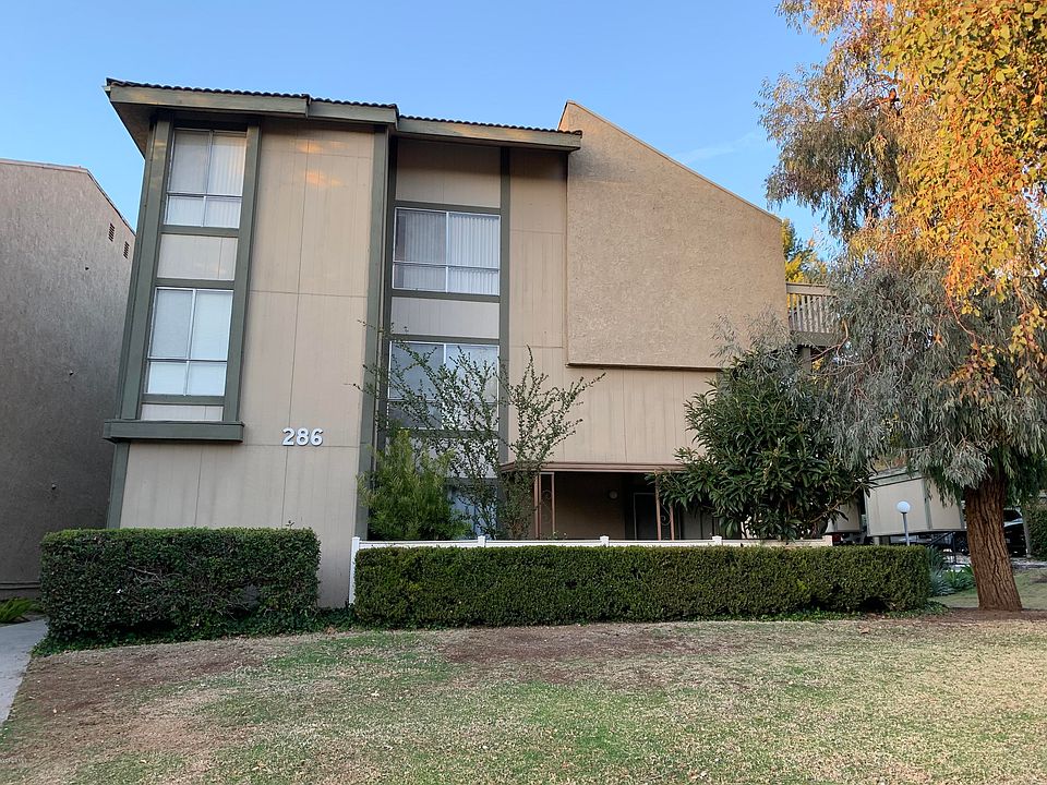 1st image of 286 Oak Leaf Dr #15