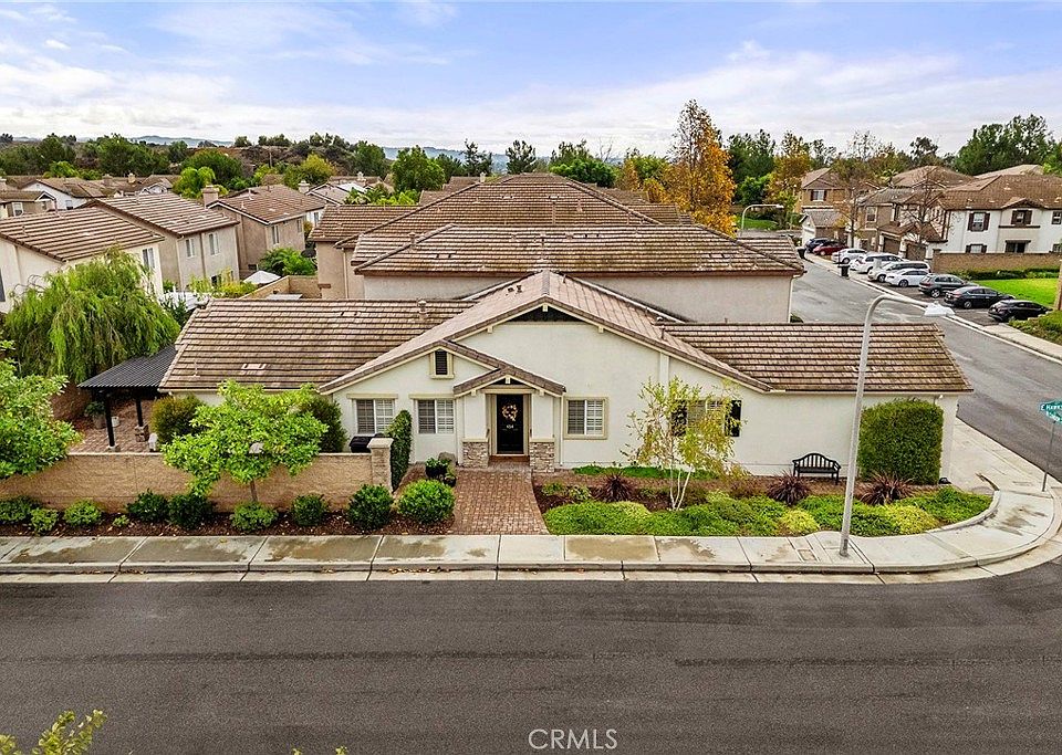 1st image of 454 Condor Ave