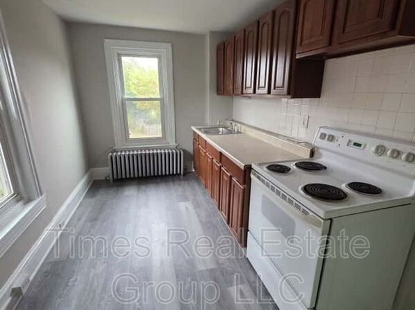 265 N Hanover St FLOOR 2