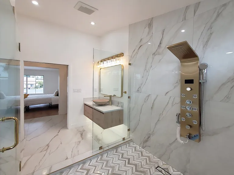 220 S Linhaven Cir — Photo 24
