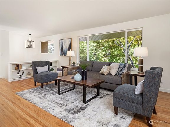 3rd image of 18211 60th Avenue NE