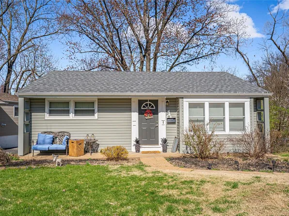 10 Banbury Ct, Saint Louis, MO 63126