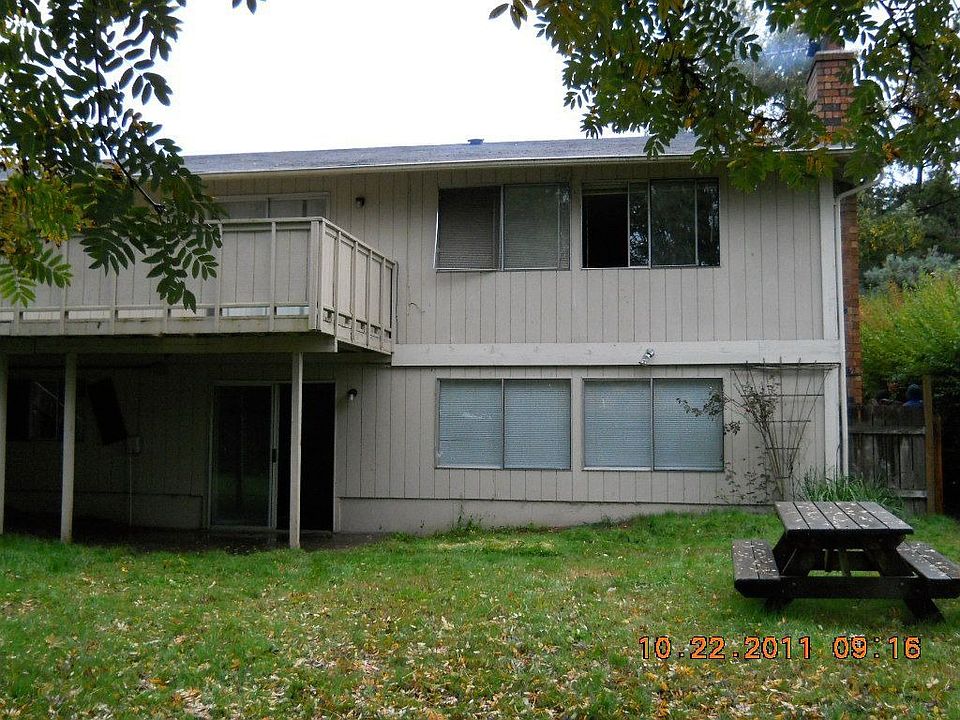 2nd image of 3020 N Vassault St