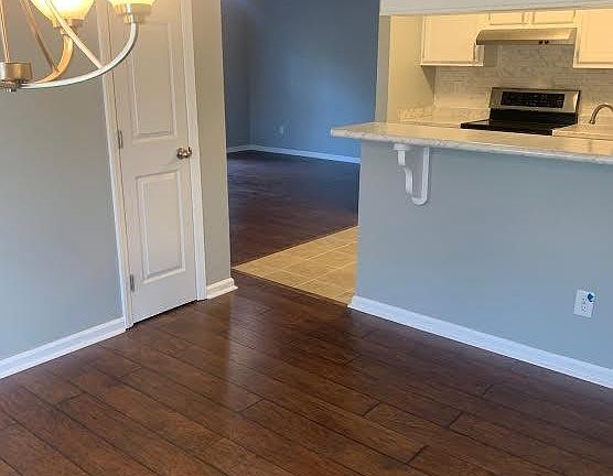 5th image of 1637 Veanna Dr