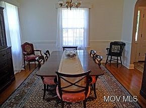5th image of 2436 Elm St