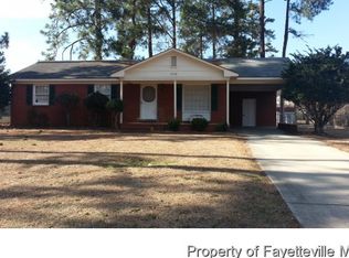 6208 E Darrow Dr, Fayetteville, NC 28304