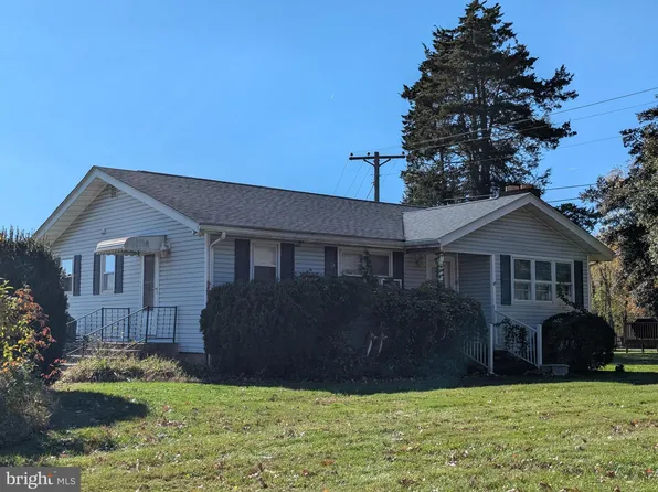 3523 Edwards Ln, Baltimore, MD 21220