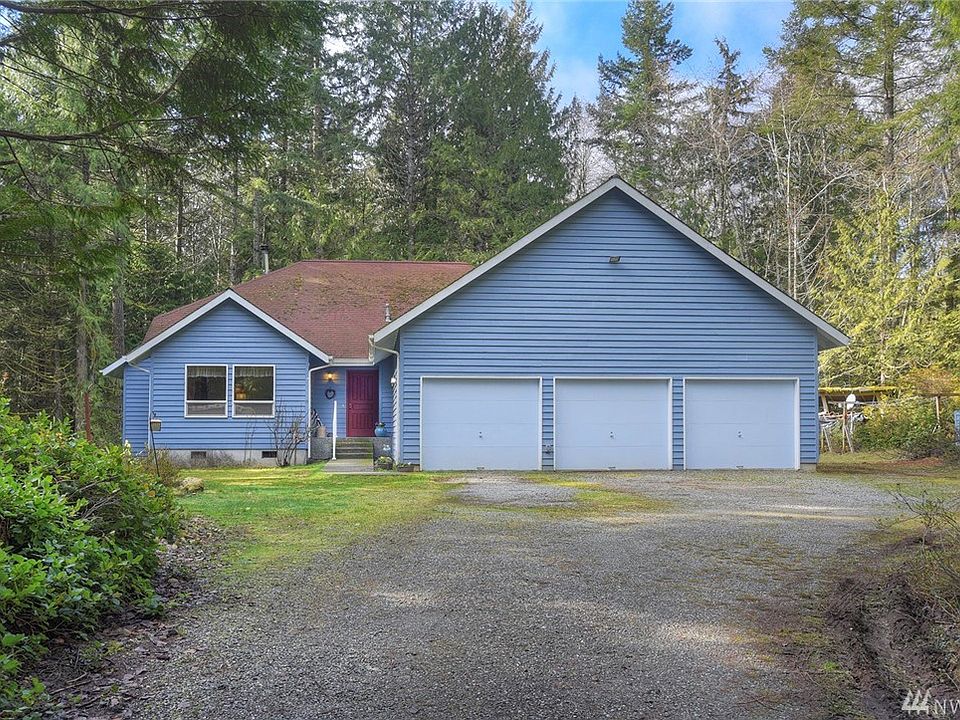 Spacious rambler on acreage. 