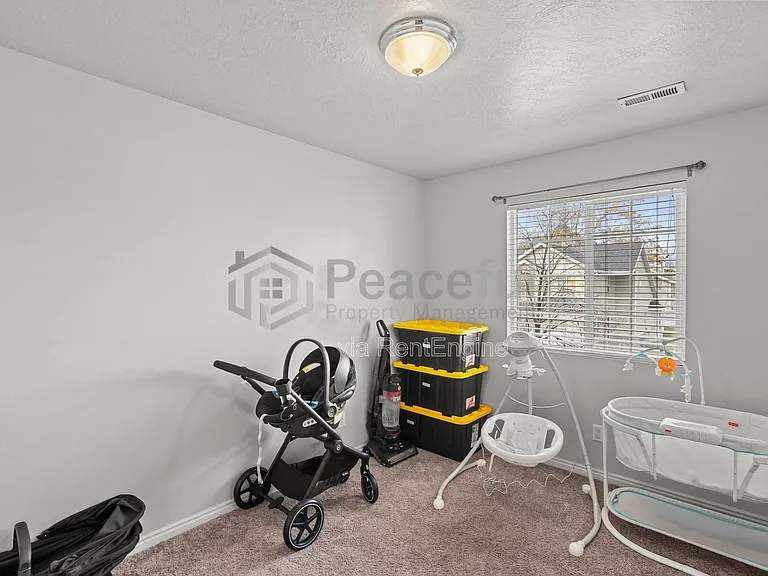 1541 W West Lane Ct — Photo 17