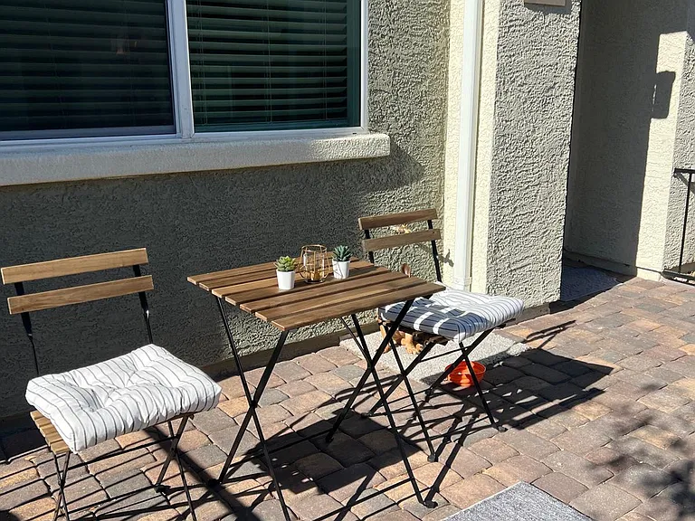 6816 Surf Green Ct — Photo 2