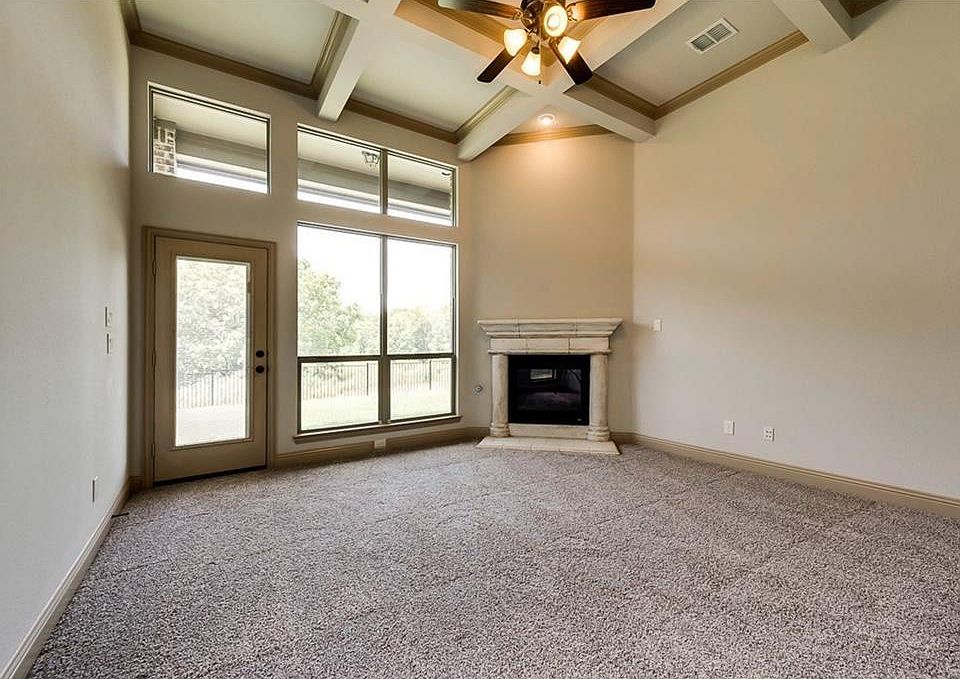 2nd image of 1639 Throwbridge Cir