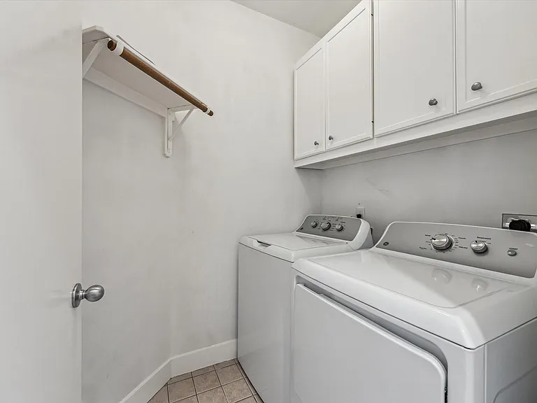 9829 Riddlelink Ln — Photo 18