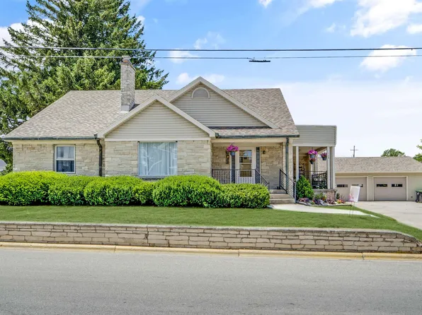 102 S 4th Ave, Saint Nazianz, WI 54232