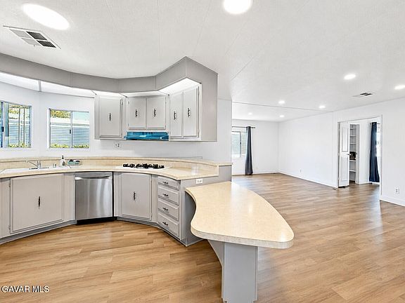3rd image of 2550 E Avenue I Space 85