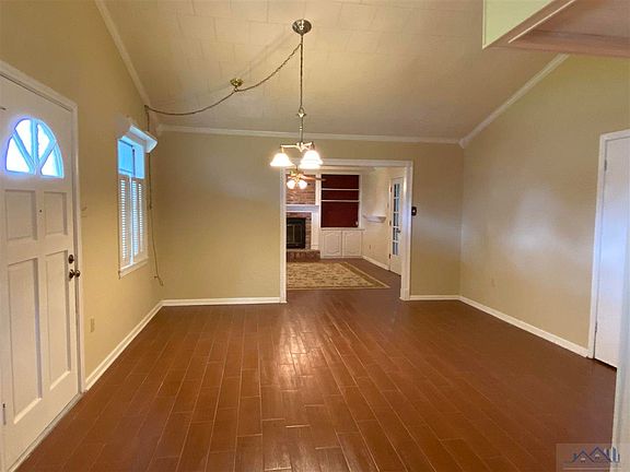 3rd image of 120 Saint Anne Dr