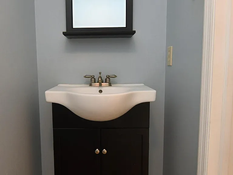 2521 Emerald Ln — Photo 5