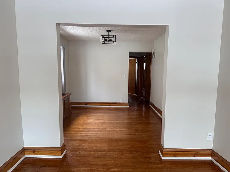 305 S Ogden St — Photo 8