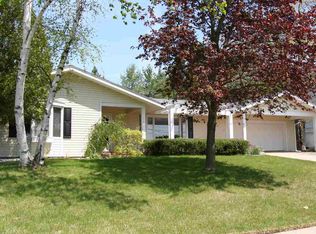 330 W Bluff Dr, Harbor Springs, MI 49740
