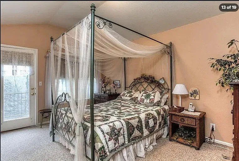 2 bed, 2.5 bath, 1700 sqft, $2,300 — Photo 4