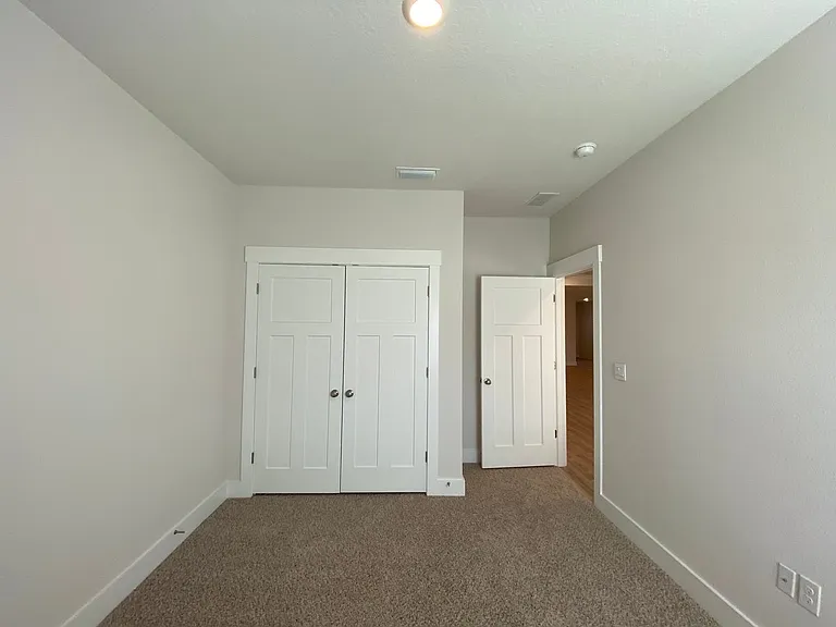 3398 Southwind Dr — Photo 12