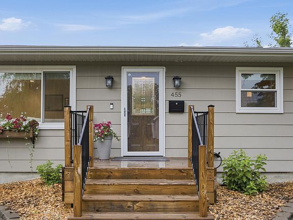 3rd image of 455 16th Ave S