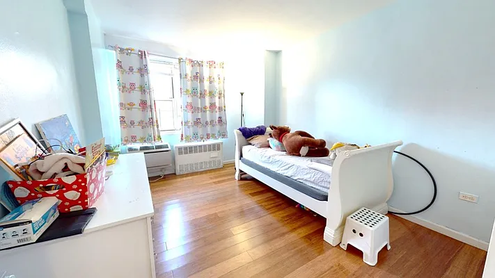 Sold by Remax Edge | media 13