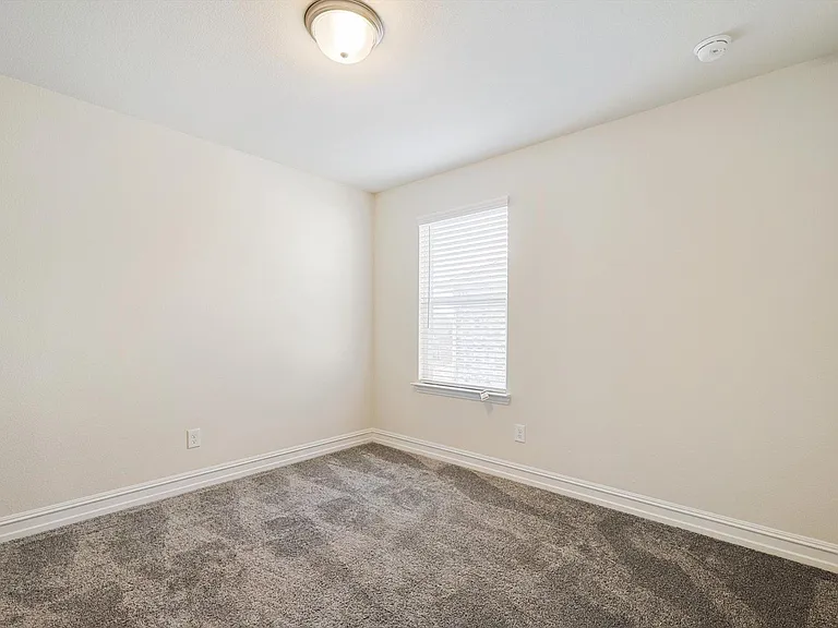 2806 Henson Ln — Photo 17
