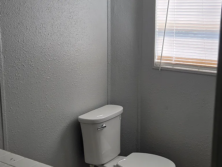 1545 Swan Ct — Photo 9