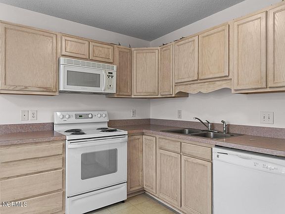 5th image of 1501 Courtyard E #1501