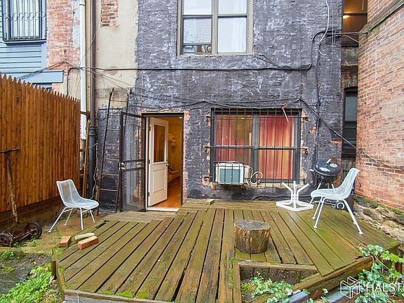 2nd image of 28 W 105th St APT 1R