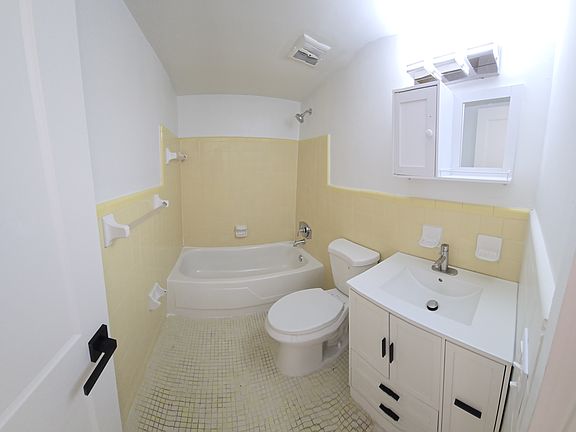 4th image of 144 116th Ave APT 102