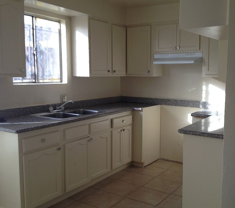 1st image of 836 W 79th St APT 2