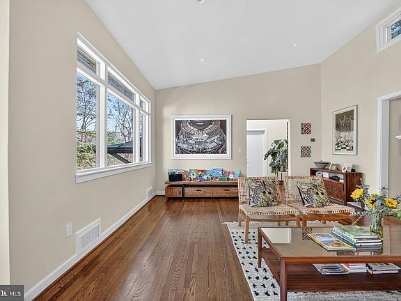 5th image of 3238 Rodman St NW