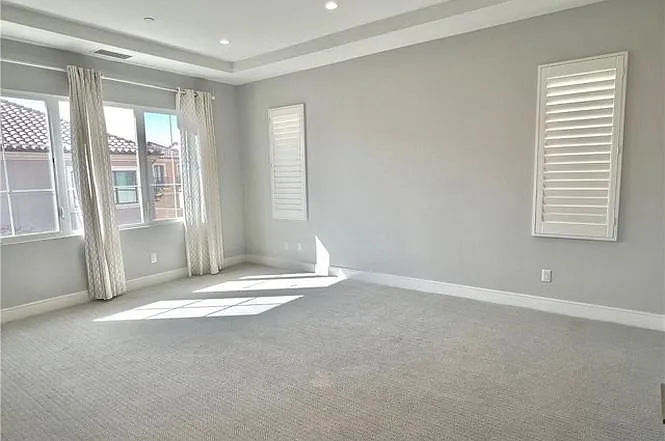111 Della — Photo 9