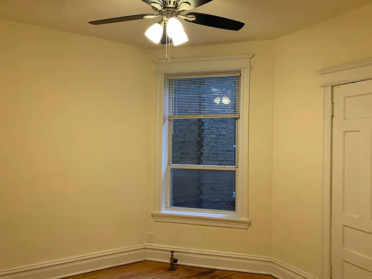1039 W Barry Ave #2 — Photo 20