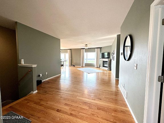 3rd image of 2445 Augusta Dr