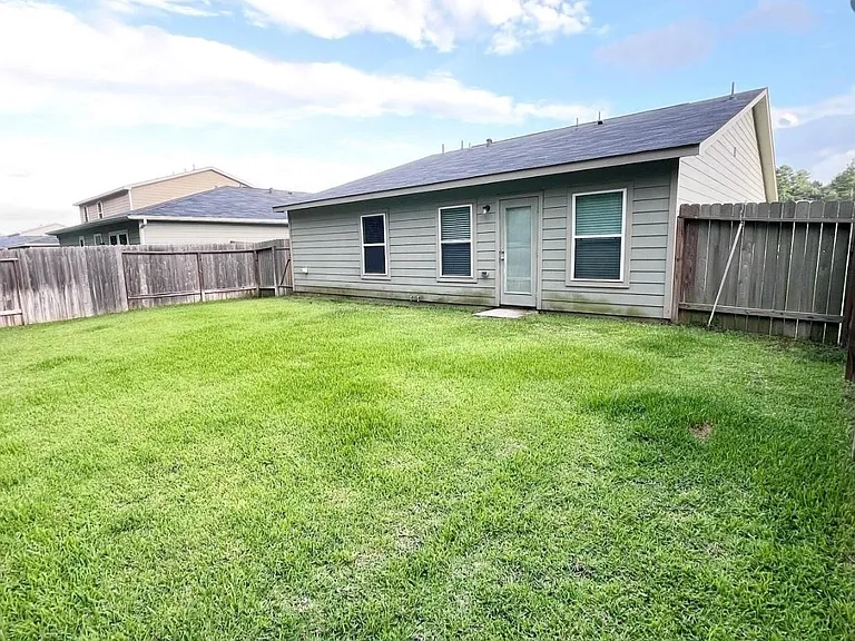 15717 Del Norte Dr — Photo 12