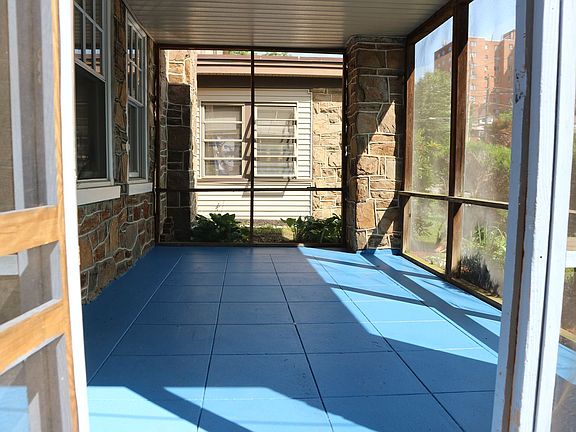 4th image of 804 W 24th St #45592B356