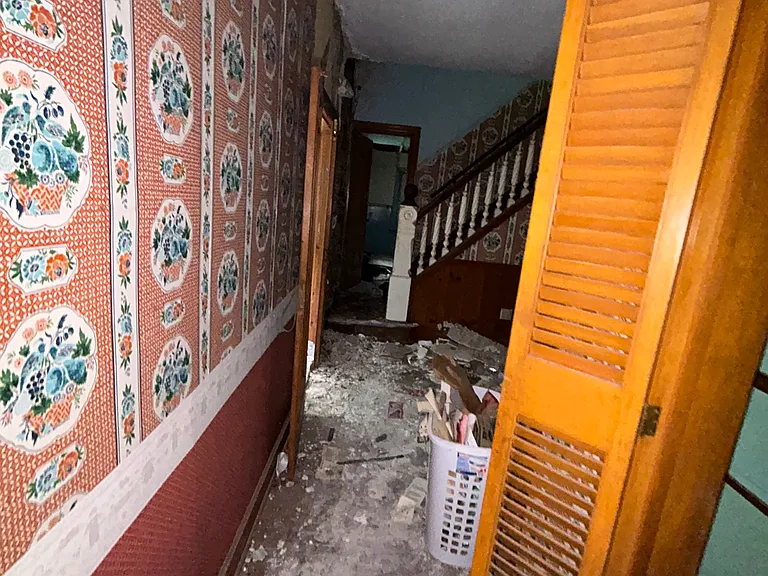 212 E 21st St — Photo 13