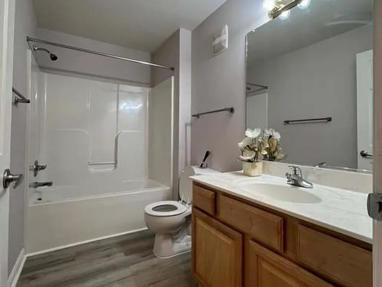 501 Garrison Woods Dr #302 — Photo 20