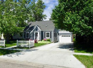 1105 5th St NE, Devils Lake, ND 58301