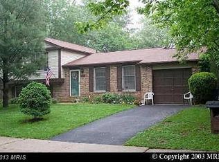 902 Marshall Dr NE, Leesburg, VA 20176