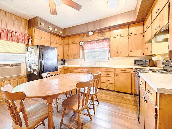 4th image of 401 W Live Oak St #504-S