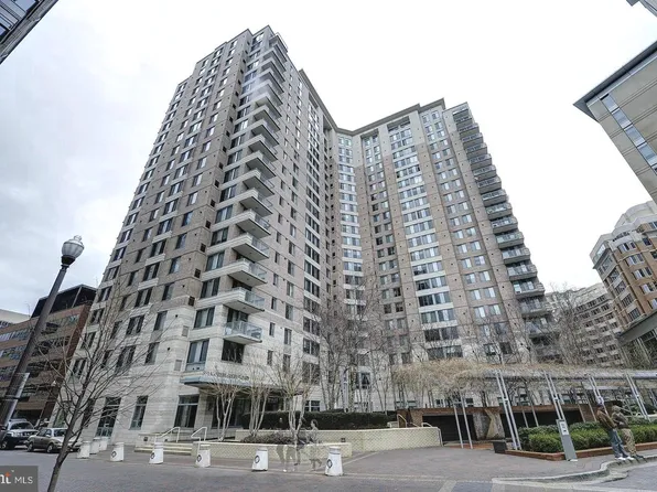 851 N Glebe Rd APT 909, Arlington, VA 22203