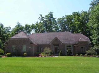 8509 Sherwood Dr, Grosse Ile, MI