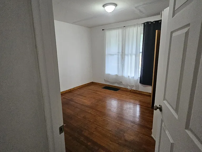 3209 Saratoga Ave #1 — Photo 22