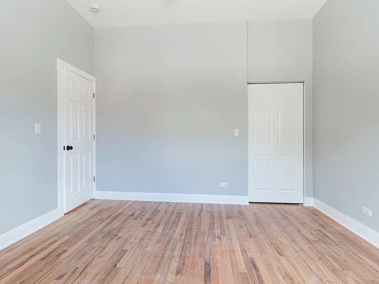 1742 N California Ave #2R — Photo 6