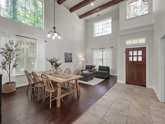 4th image of 33015 Sawgrass Ct