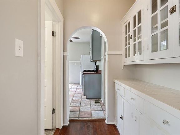 5th image of 1821 Pine St